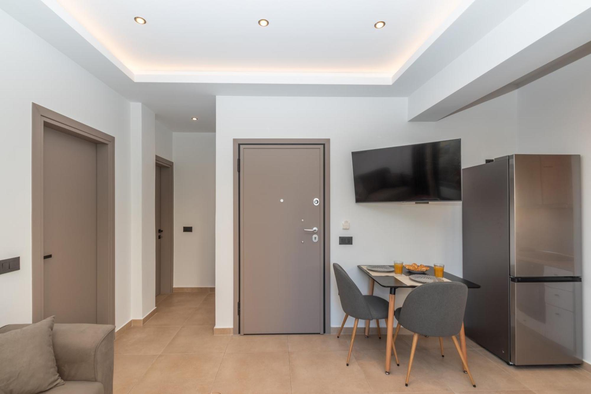 Apartment Center B